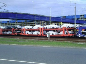 Shipping a car by truck vs by train