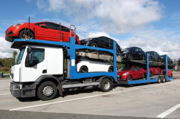 What to know before hiring US car transporters