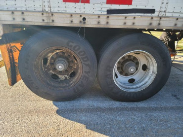 Smoking tires tip off CMV inspector to jaw-dropping violation