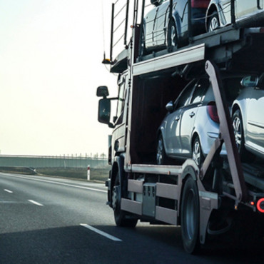 Peculiarities of Shipping a Car by Truck