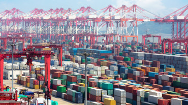 Container ships now piling up at anchorages off China’s ports