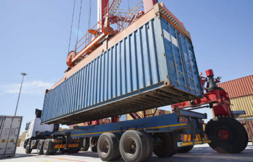 Vehicle shipping and container operations