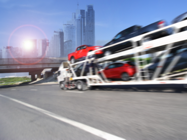 Things to know before hiring car transport haulers