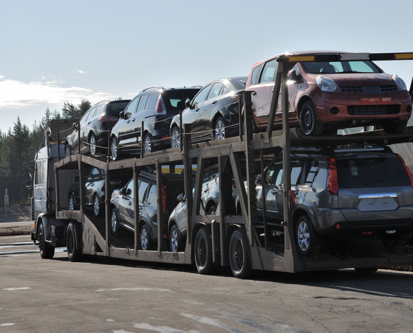 What Is a Car Transporter and How to Become One Image